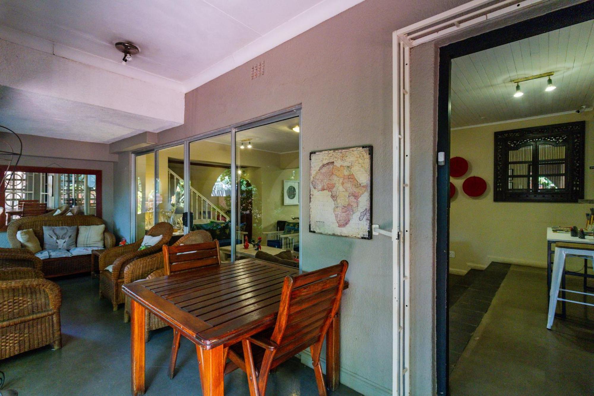 Pumleni Guesthouse Hartbeespoort Exterior photo